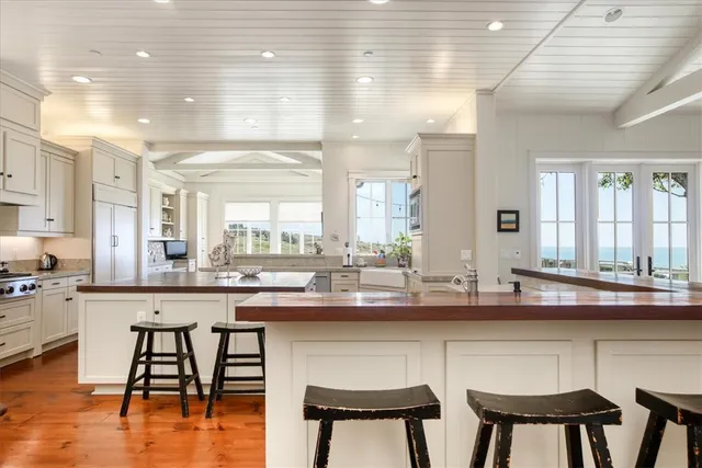 a kitchen with kitchen island granite countertop lots of counter top space