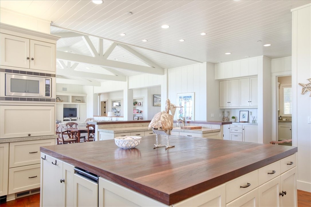 404 Huntington Road Cambria, CA 93428 - Photo 21 of 72