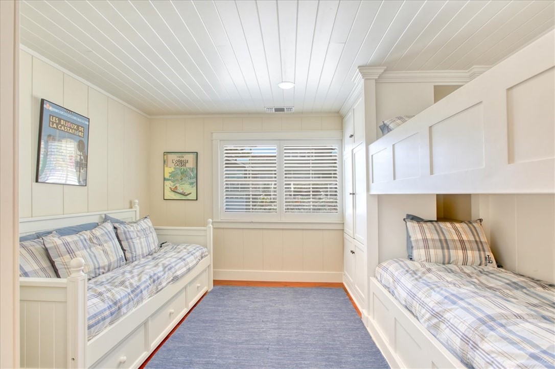 404 Huntington Road Cambria, CA 93428 - Photo 56 of 72 a bedroom with furniture and a window