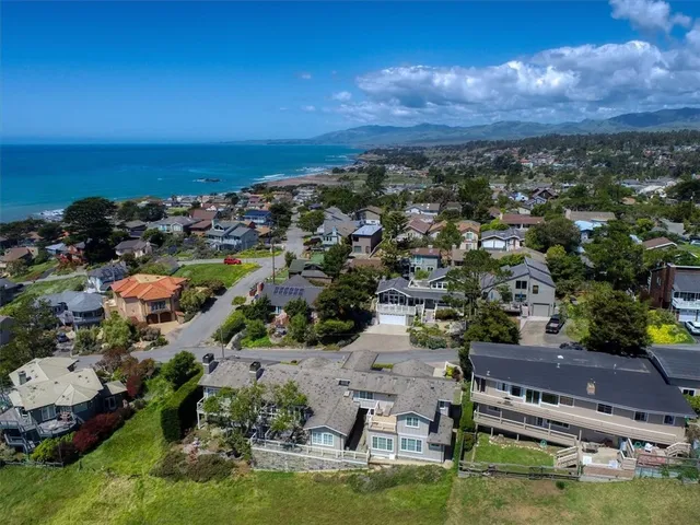 $8,250,000 | 404 Huntington Road, Cambria, CA 93428