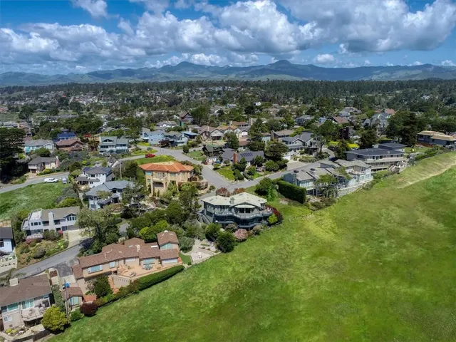 $8,250,000 | 404 Huntington Road, Cambria, CA 93428
