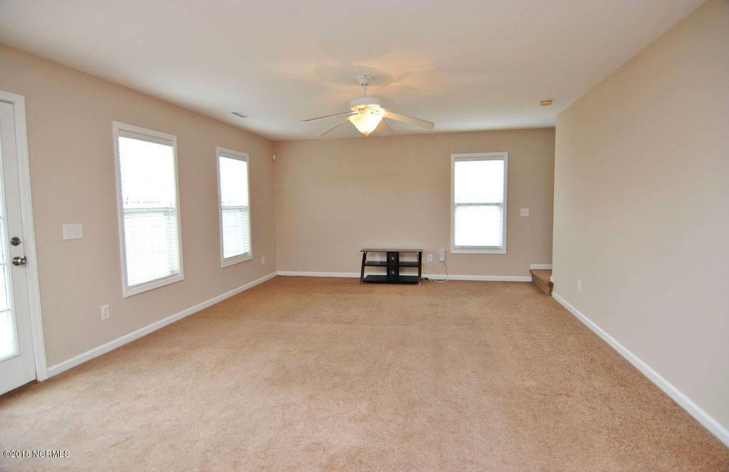 1257 South Brook Road Winnabow, NC 28479 - Photo 7 of 24 Great Room
