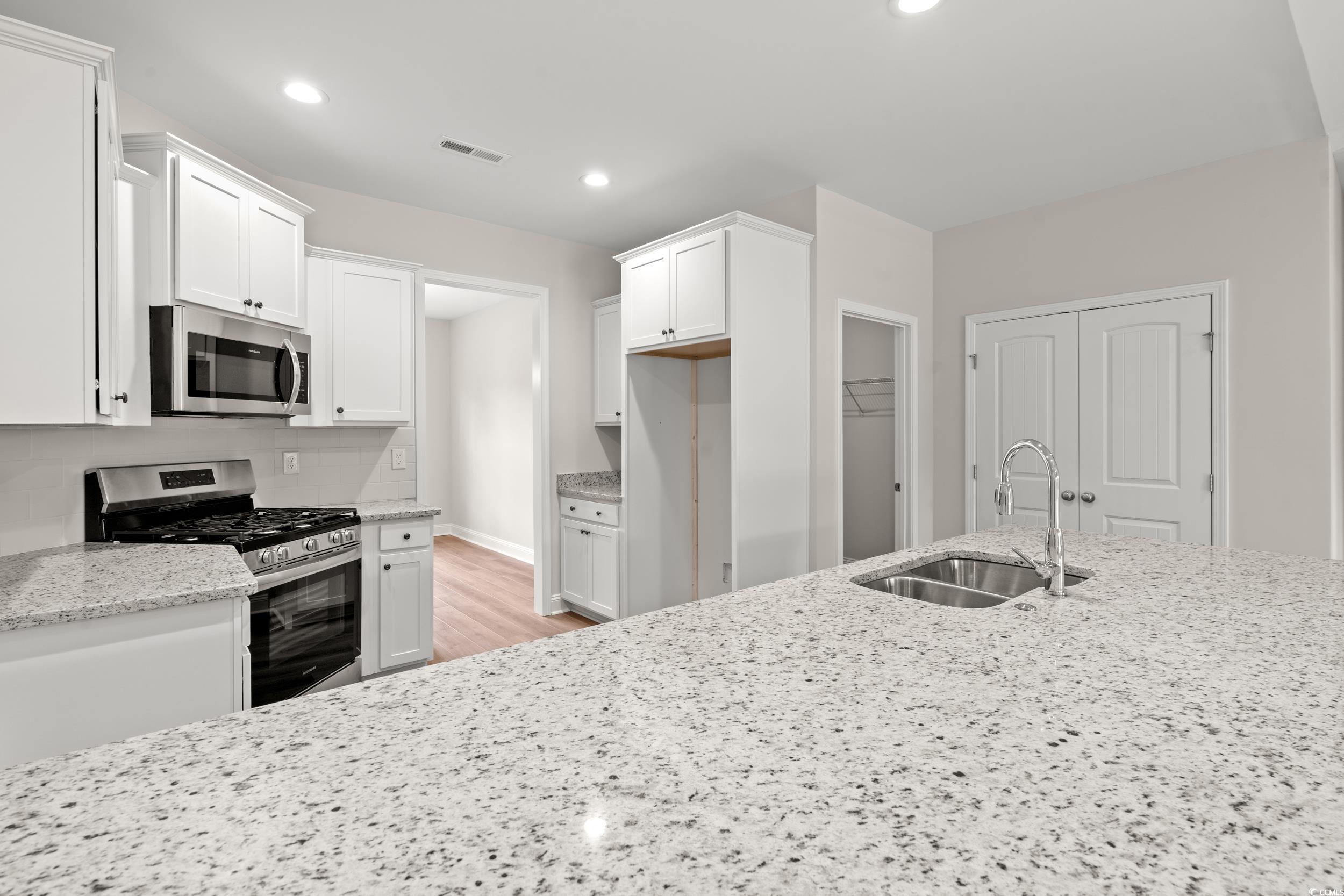 1161 Loop Circle Longs, SC 29568 - Photo 6 of 22