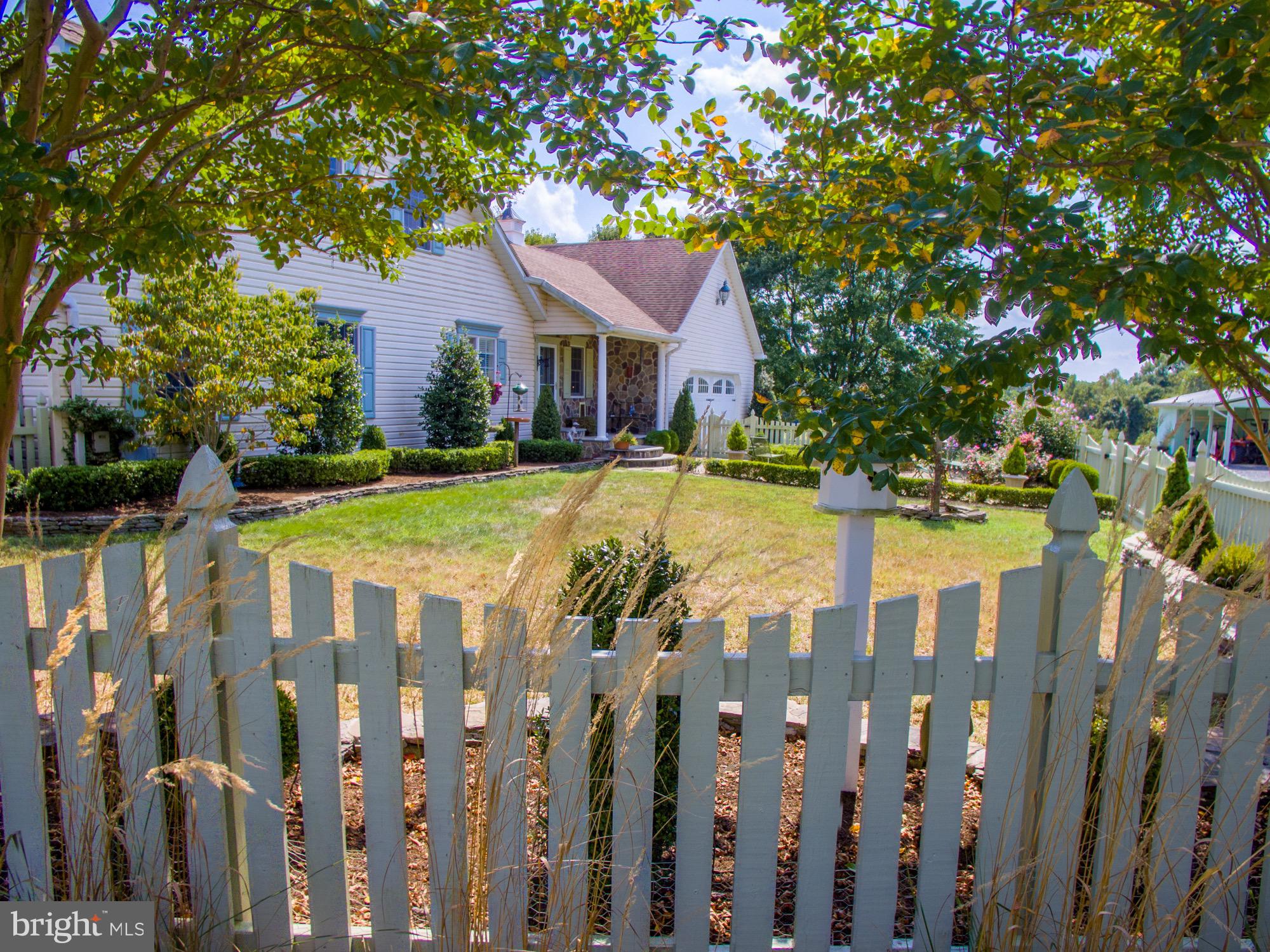 6089 Fishers Station Road Lothian, MD 20711 - Photo 34 of 75 Side yard