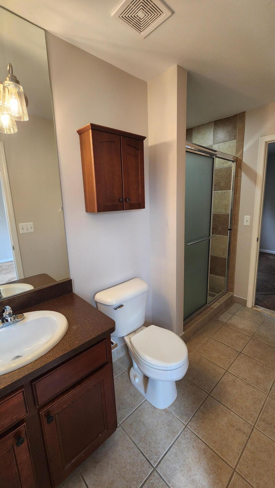 1574 Kessler Avenue Keego Harbor, MI 48320 - Photo 23 of 28 Jack & Jill Bath