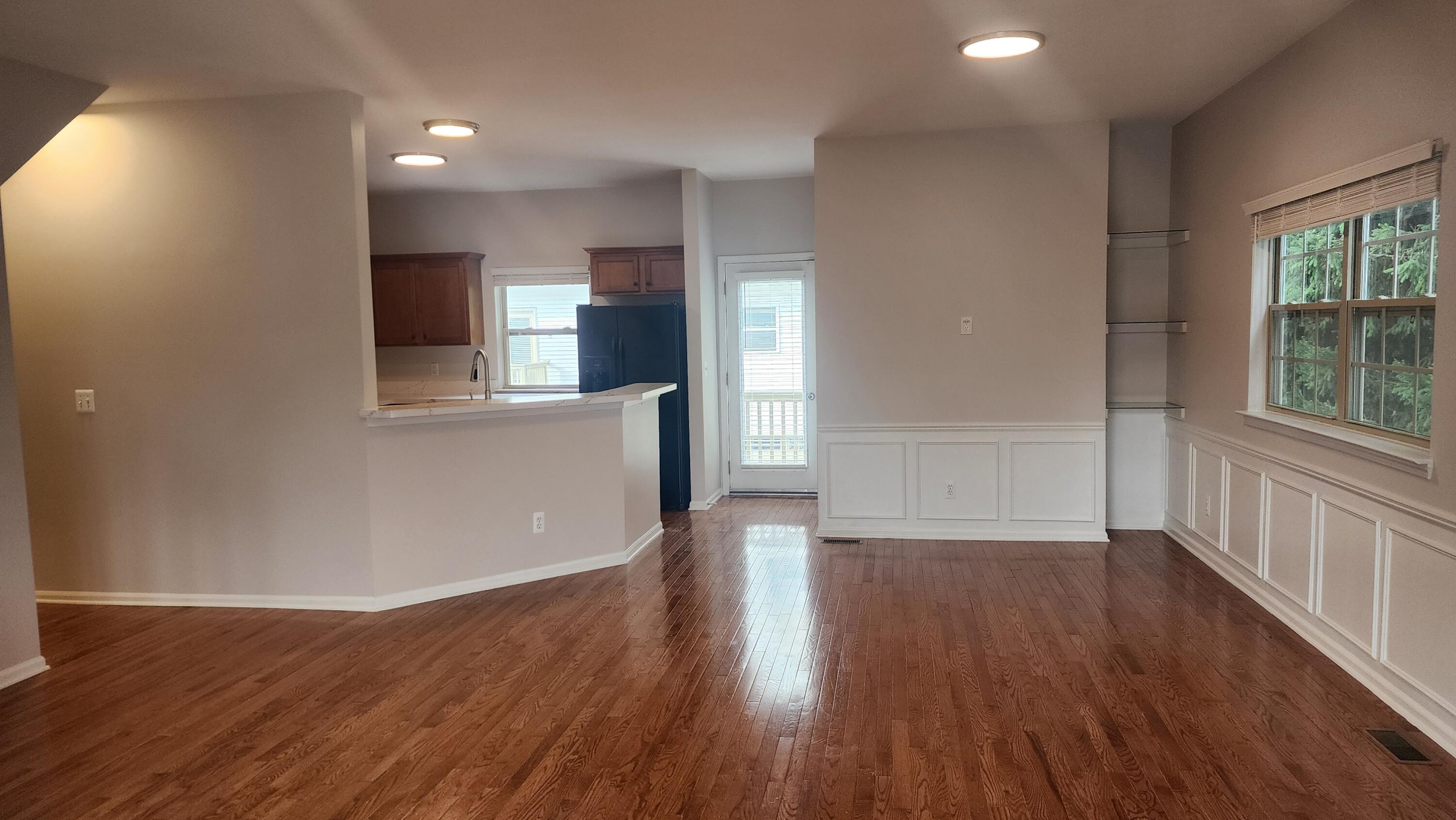 1574 Kessler Avenue Keego Harbor, MI 48320 - Photo 5 of 28 Dining area/kitchen