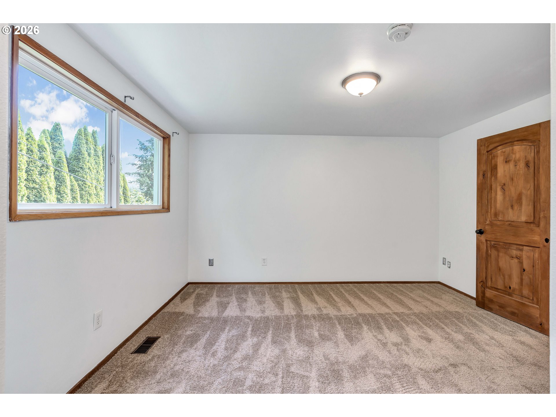 8025 Southwest Schiller Road Portland, OR 97225 - Photo 20 of 48