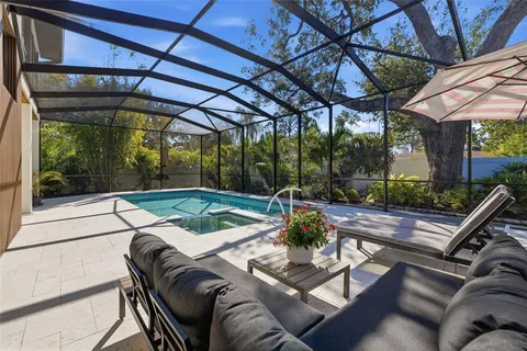 $1,995,000 | 639 43rd Avenue North, St. Petersburg, FL 33703