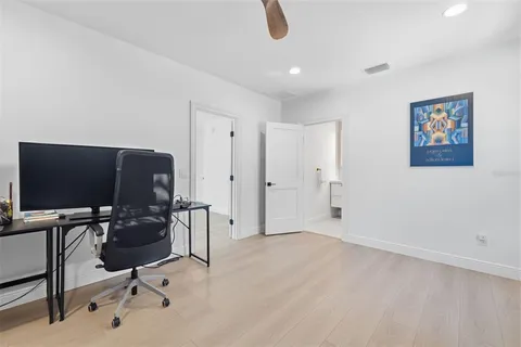 $1,895,000 | 639 43rd Avenue North, St. Petersburg, FL 33703