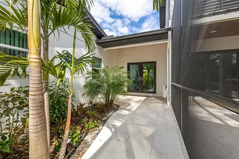 $1,895,000 | 639 43rd Avenue North, St. Petersburg, FL 33703