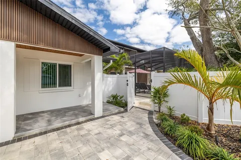 $1,995,000 | 639 43rd Avenue North, St. Petersburg, FL 33703