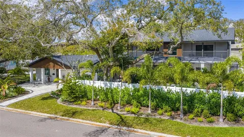 $1,995,000 | 639 43rd Avenue North, St. Petersburg, FL 33703