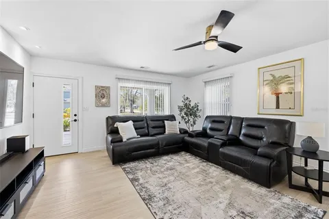 $1,995,000 | 639 43rd Avenue North, St. Petersburg, FL 33703