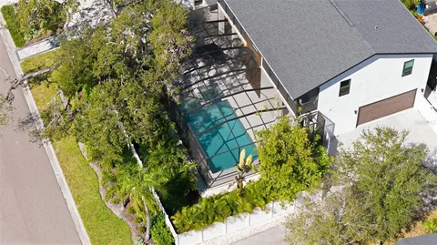 $1,995,000 | 639 43rd Avenue North, St. Petersburg, FL 33703