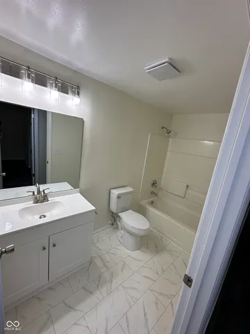 $194,900 | 991 Hugo Street, Indianapolis, IN 46229