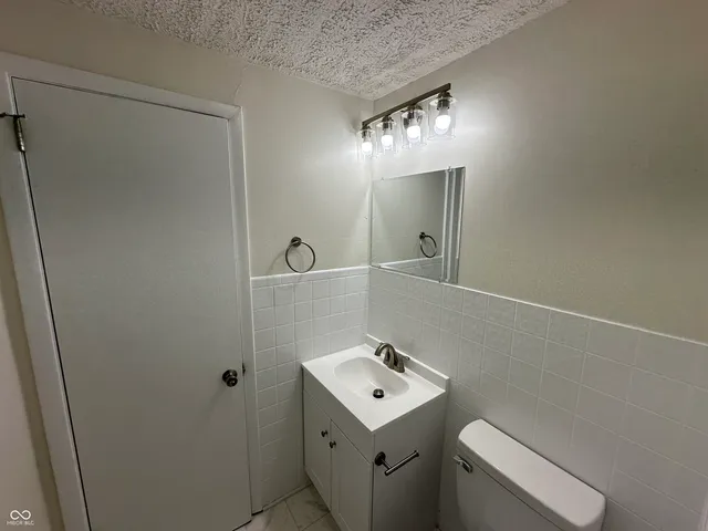 $194,900 | 991 Hugo Street, Indianapolis, IN 46229