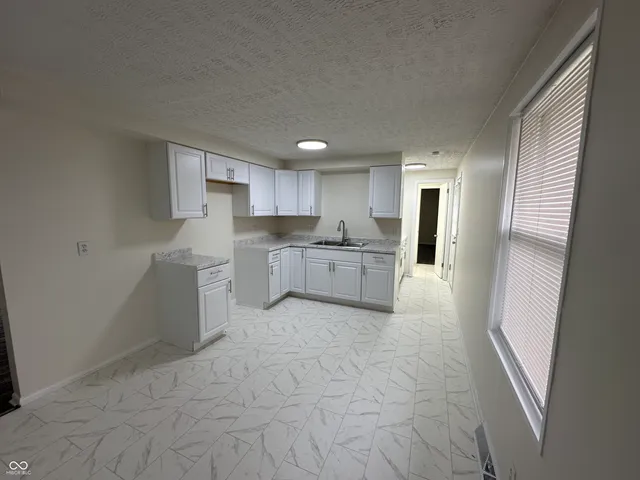 $194,900 | 991 Hugo Street, Indianapolis, IN 46229