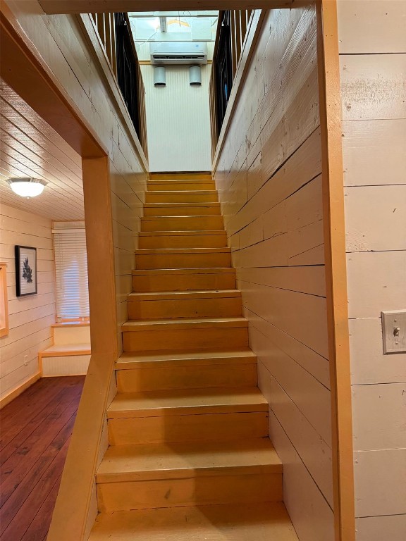 5644 Pitts Road Katy, TX 77493 - Photo 15 of 31 a view of entryway with wooden floor