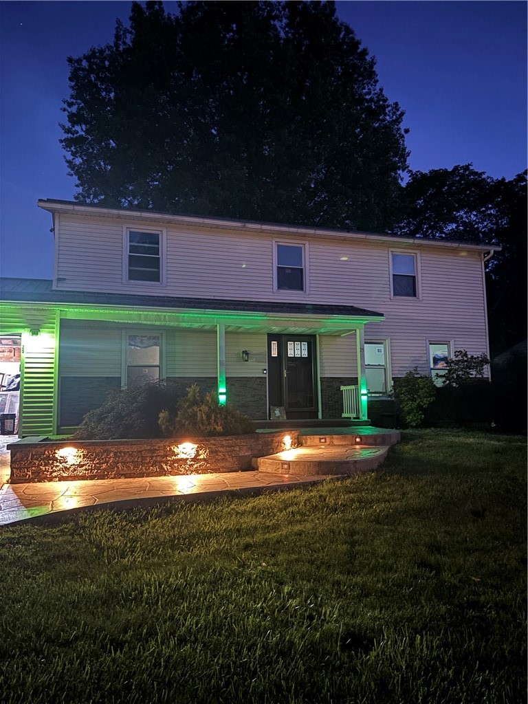 25 Spring Tree Lane Greece, NY 14612 - Photo 39 of 40 The SOLAR lights!