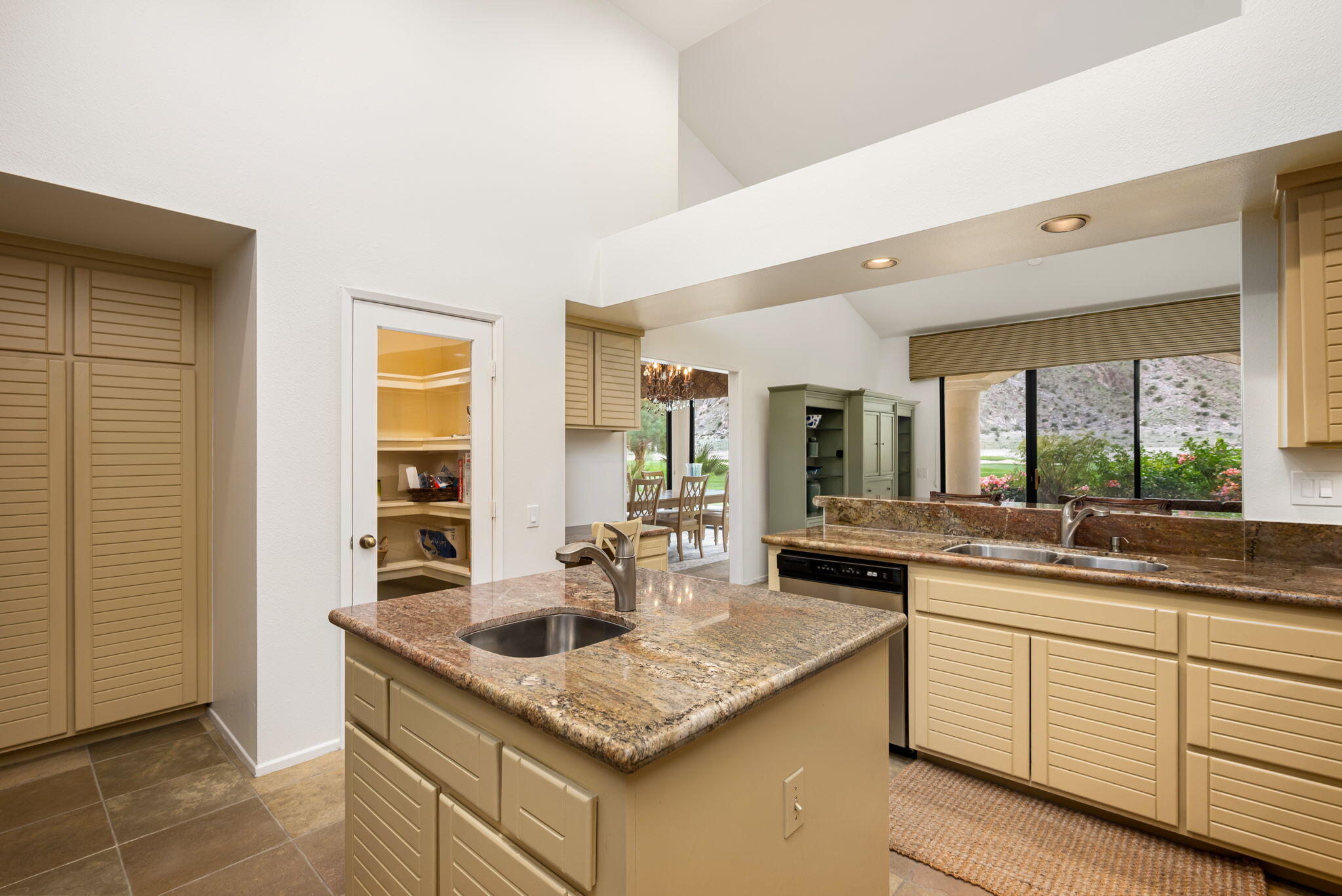 54745 Riviera La Quinta, CA 92253 - Photo 20 of 37 E935F94D-1052-4FEA-84BE-6785C1C4FE4F