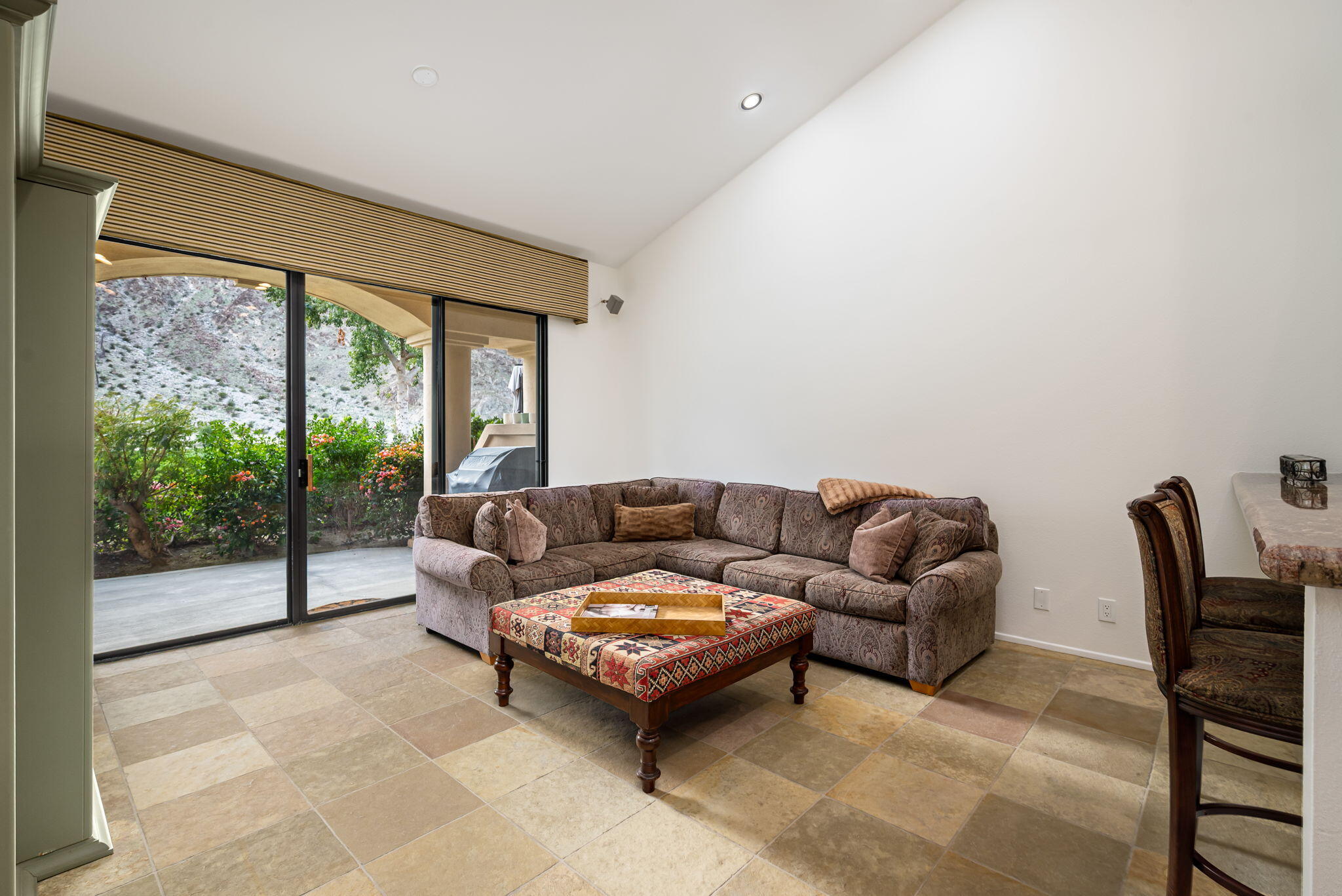 54745 Riviera La Quinta, CA 92253 - Photo 25 of 37 29E38A0E-FE7A-4E1B-AAFD-4F365F189B70