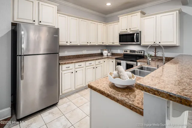 $275,000 | 2324 Dovedale Drive, Unit B, Greenville, NC 27834