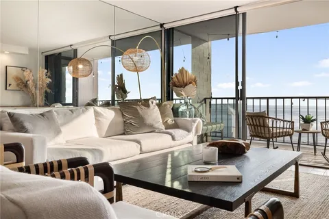 $4,850 | 1750 East Ocean Boulevard, Unit 209, Long Beach, CA 90802