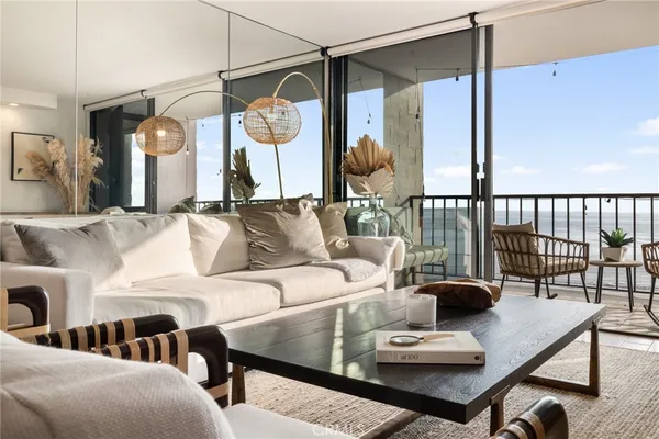 $4,850 | 1750 East Ocean Boulevard, Unit 209, Long Beach, CA 90802