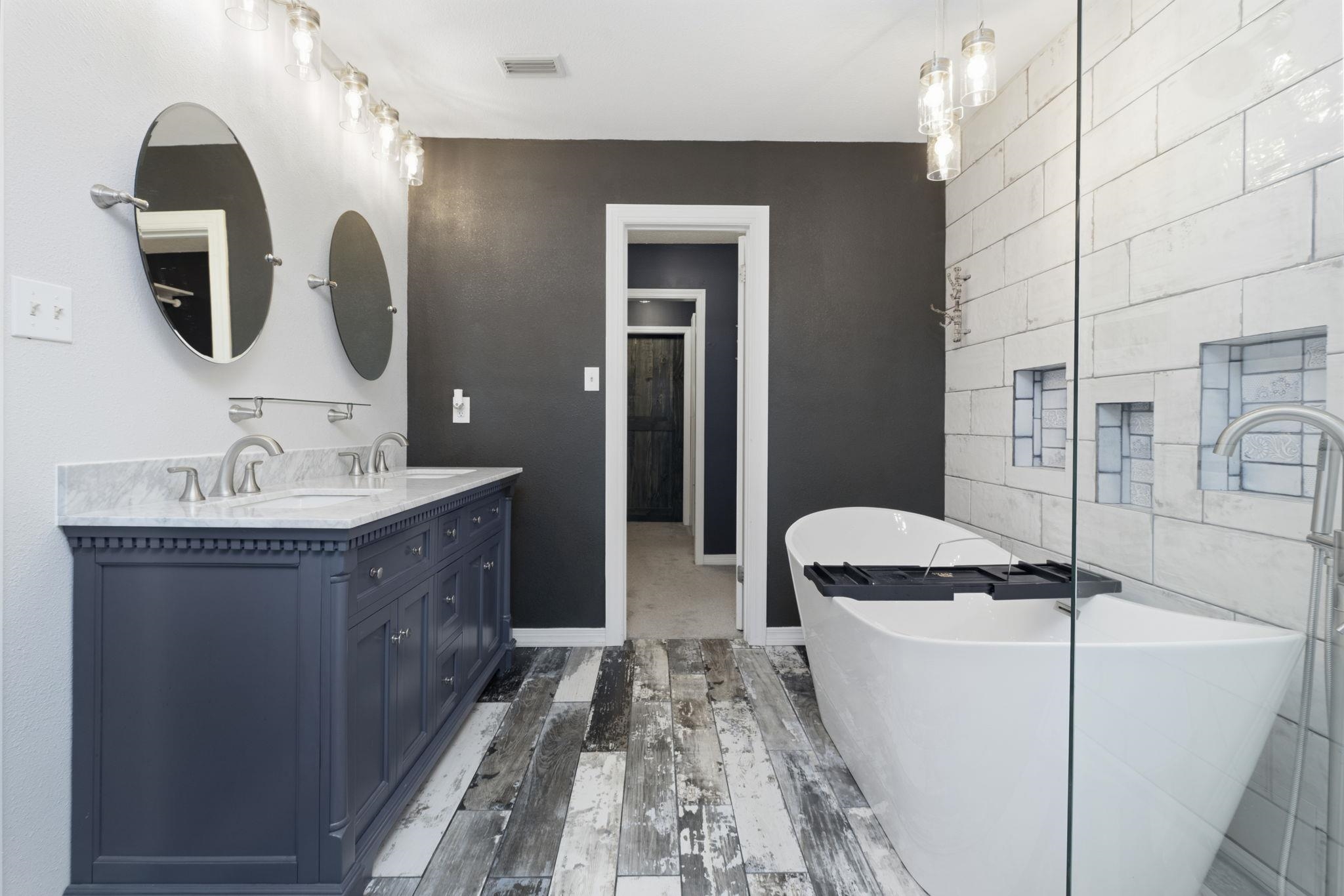10670 Jeff Hamilton Road Mobile, AL 36695 - Photo 36 of 43 Bathroom