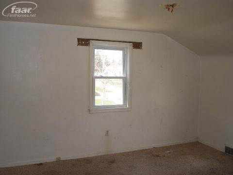 2715 Raskob Street Flint, MI 48504 - Photo 19 of 23 20355201-18.JPG