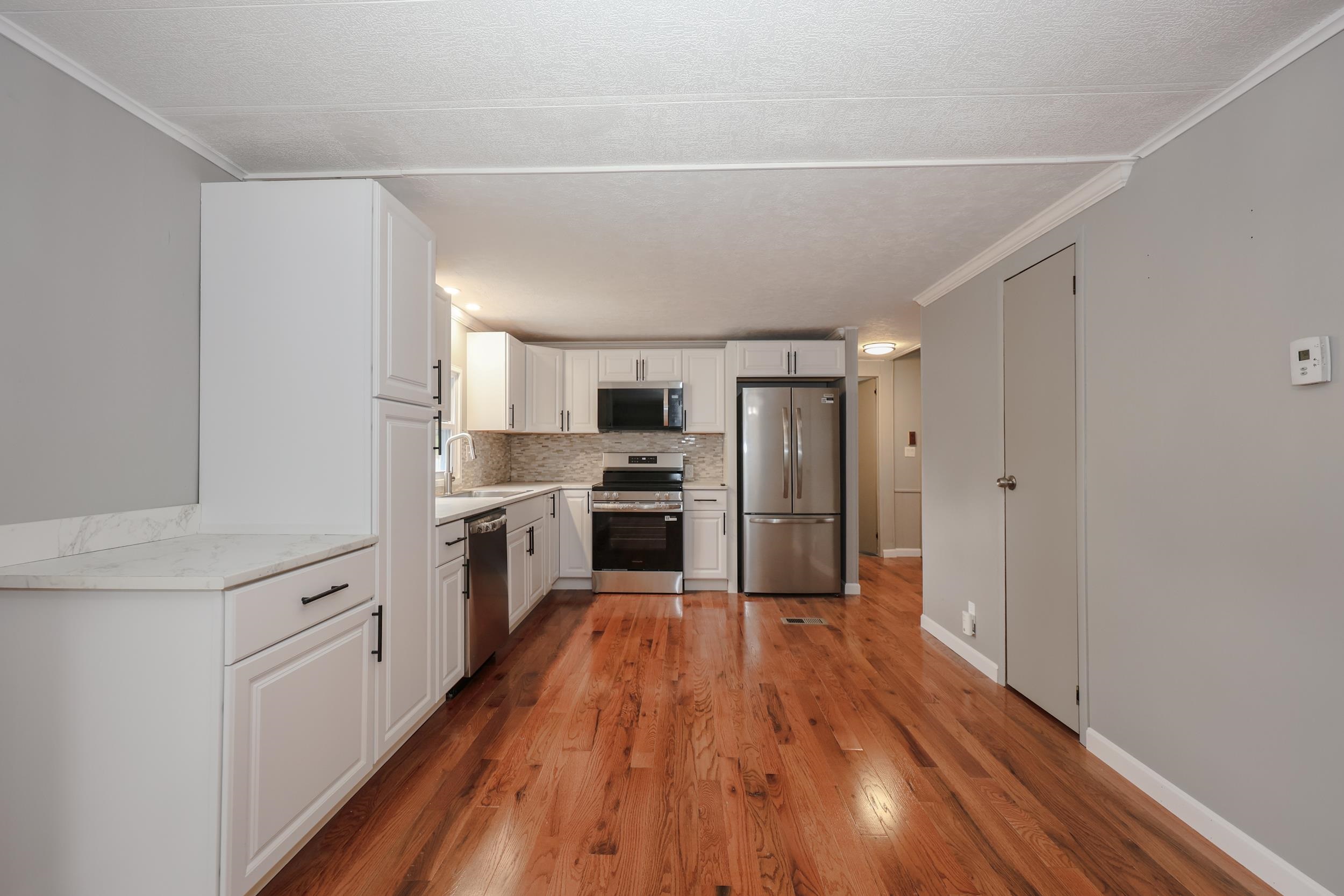 62 Roger Road Goffstown, NH 03045 - Photo 8 of 28