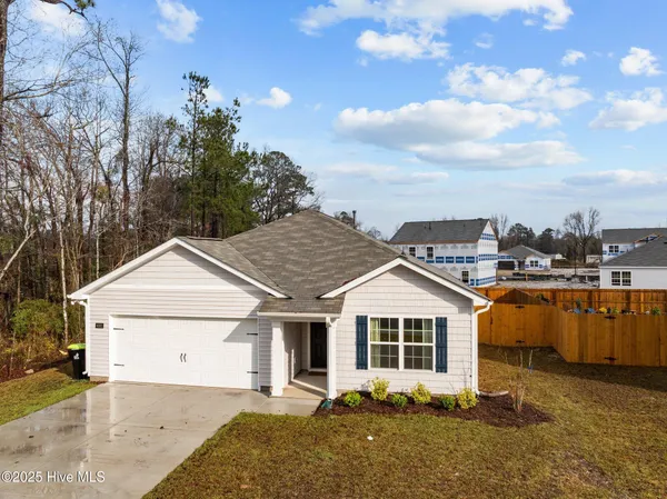 $2,100 | 4001 Madeline Farm Boulevard, New Bern, NC 28560