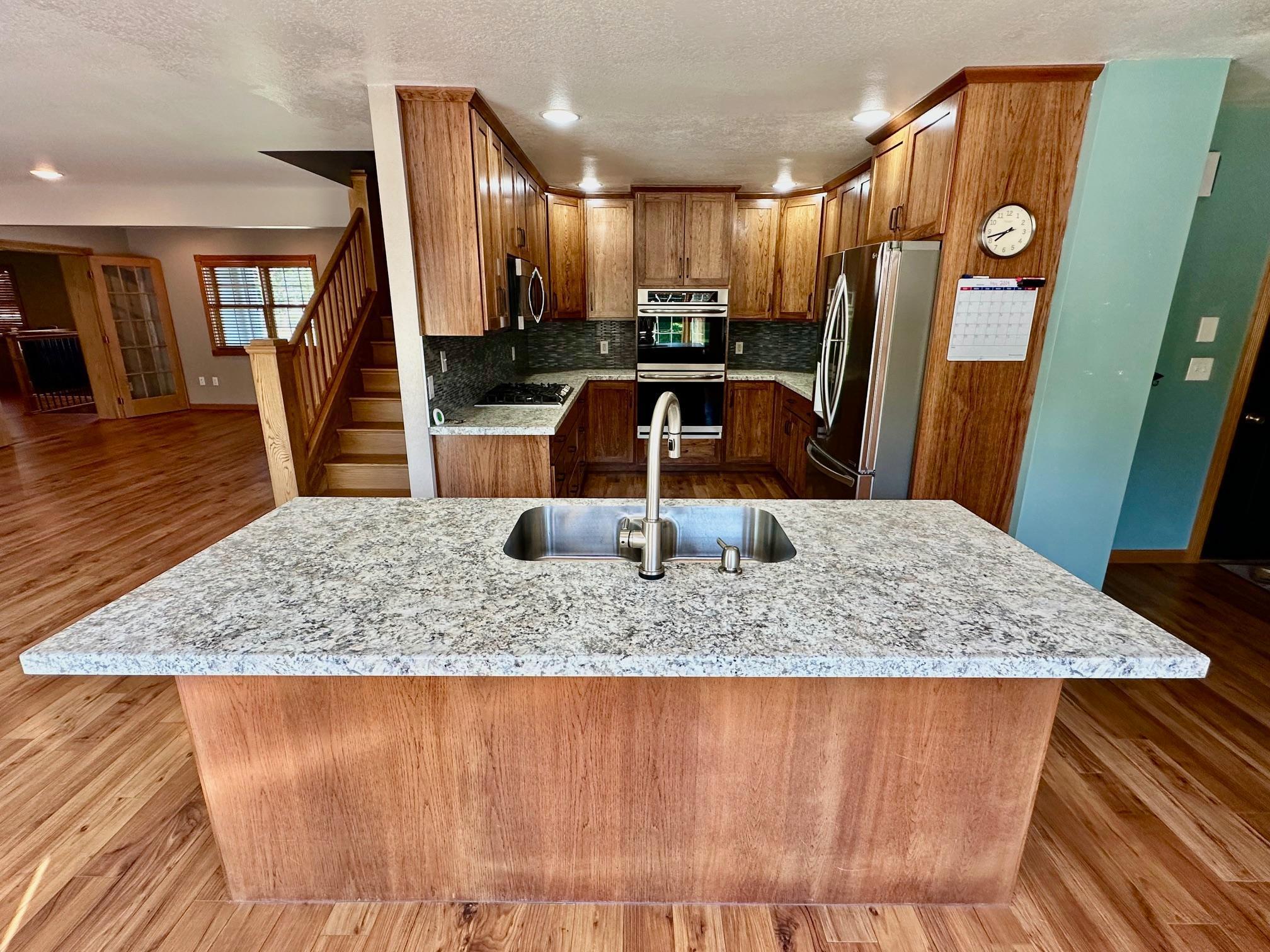 310 7th Street Southwest Roseau, MN 56751 - Photo 12 of 37