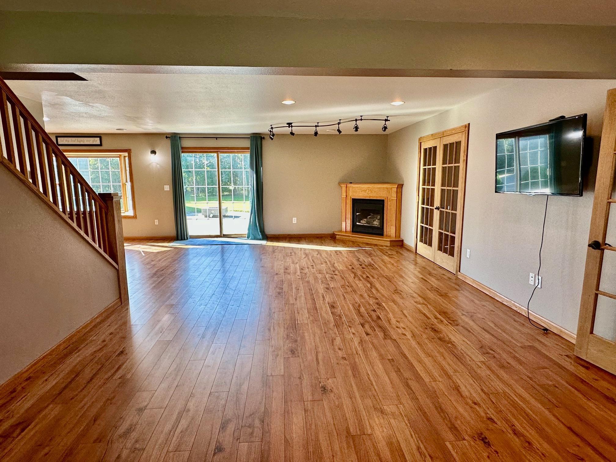 310 7th Street Southwest Roseau, MN 56751 - Photo 15 of 37