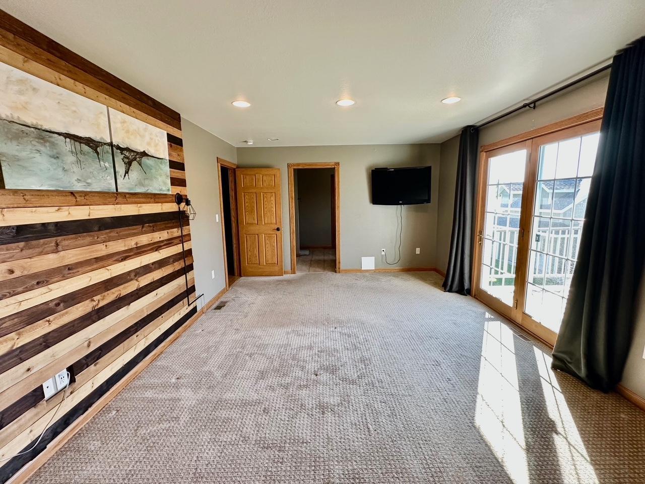 310 7th Street Southwest Roseau, MN 56751 - Photo 24 of 37