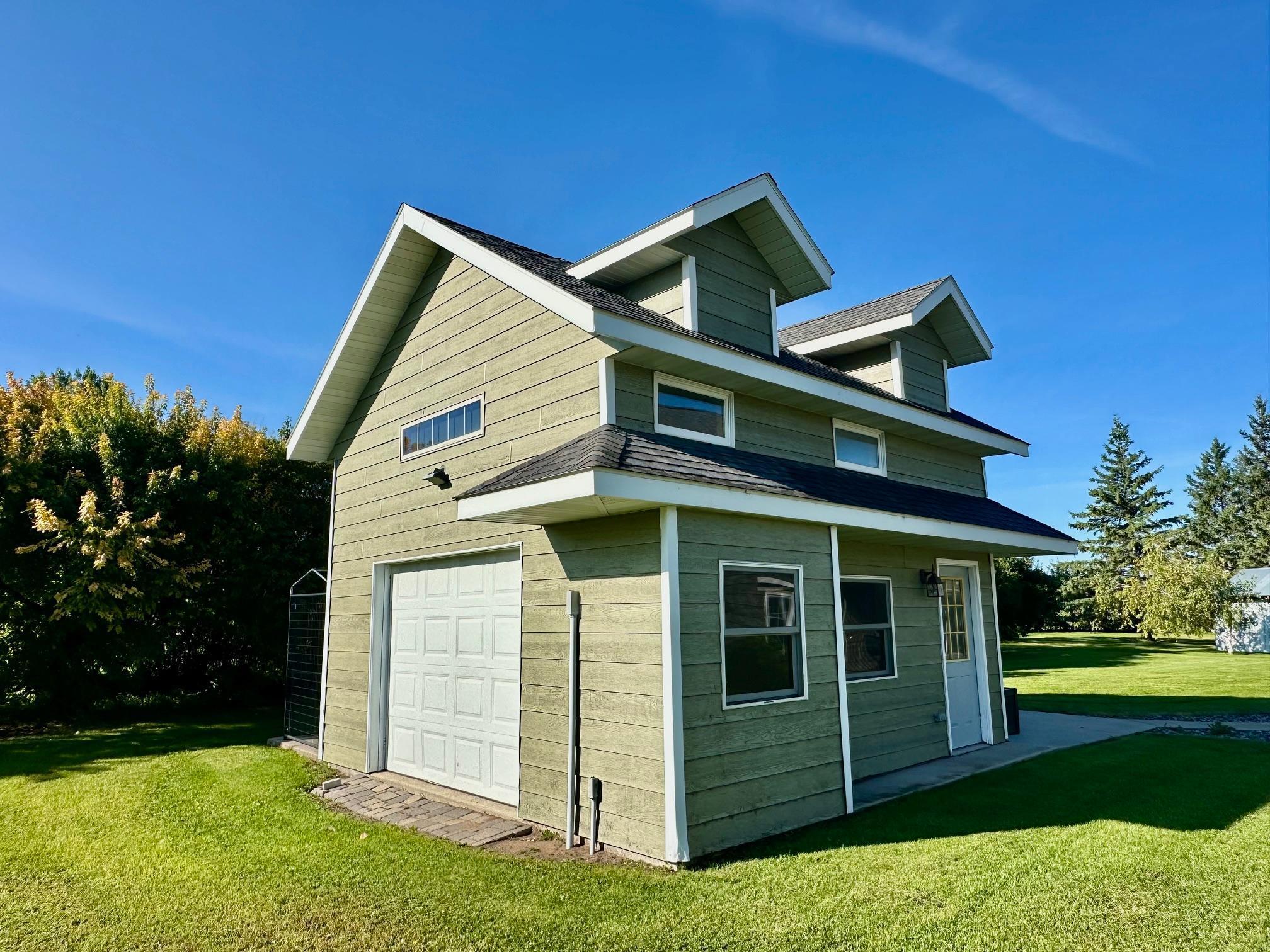 310 7th Street Southwest Roseau, MN 56751 - Photo 5 of 37