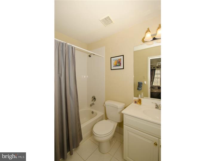 10 Alexanders Court Newtown, PA 18940 - Photo 22 of 25 Bathroom