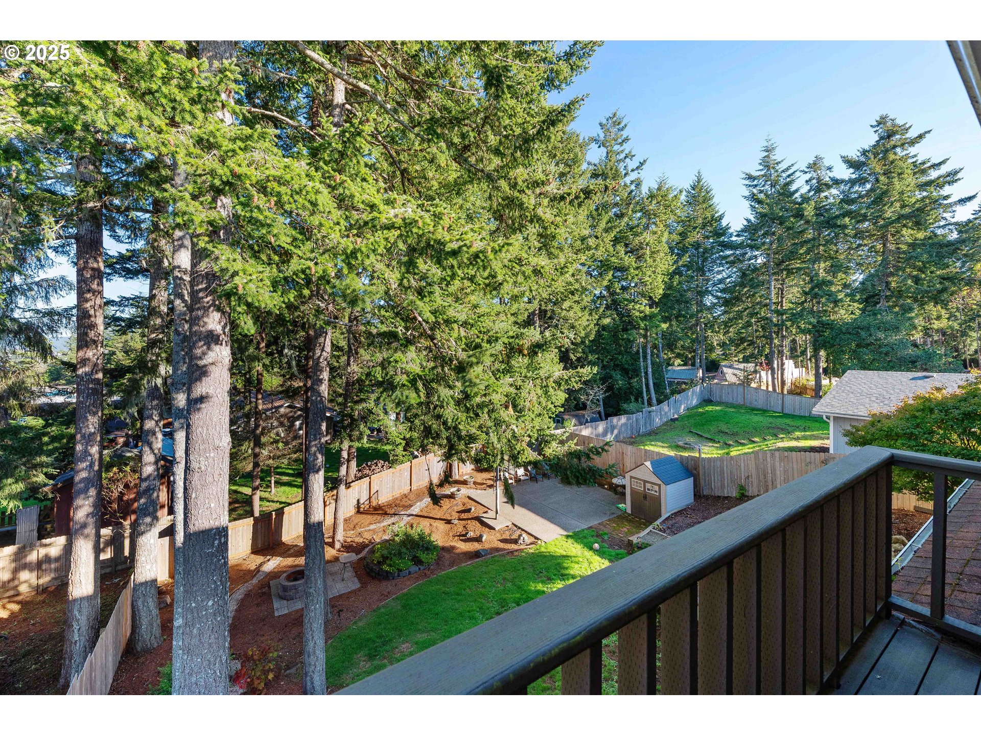 1845 Oak Street North Bend, OR 97459 - Photo 28 of 40