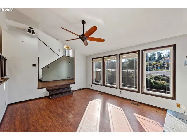 $500,000 | 1845 Oak Street, North Bend, OR 97459