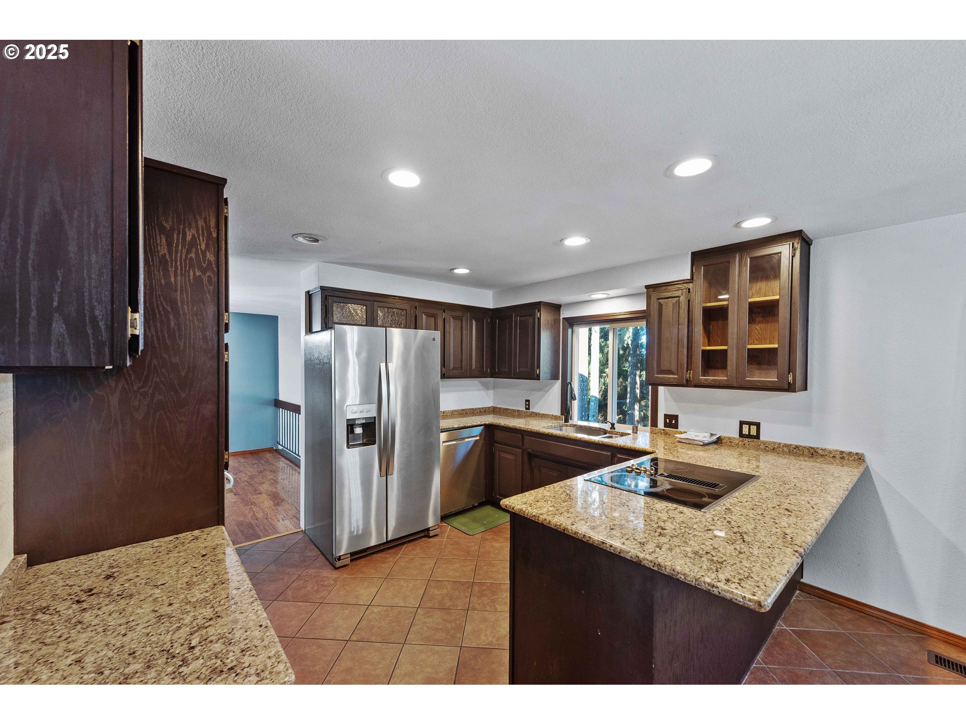 1845 Oak Street North Bend, OR 97459 - Photo 8 of 40