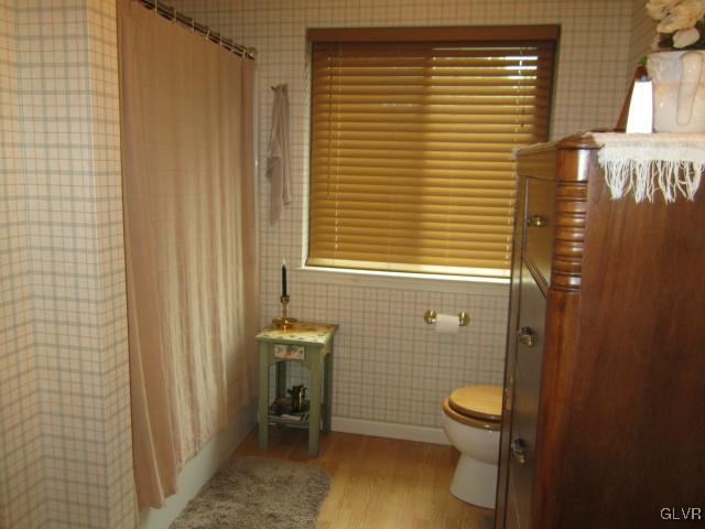 205 Gallagher Road Whitehall, PA 18052 - Photo 9 of 24 Gallery Image 9