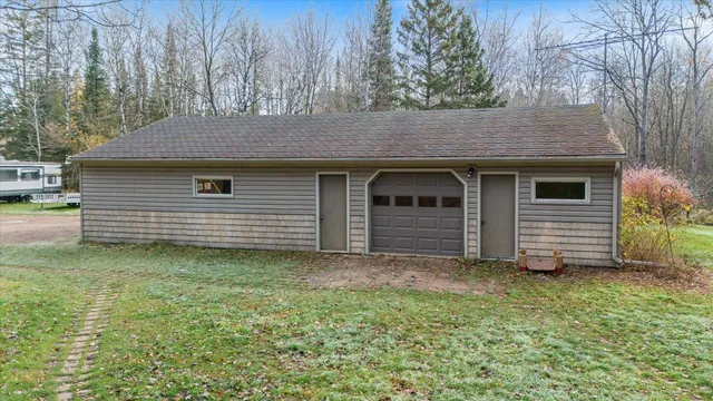 $299,900 | 11196 Dupont Road, Hibbing, MN 55746