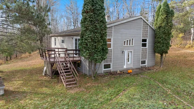 $299,900 | 11196 Dupont Road, Hibbing, MN 55746