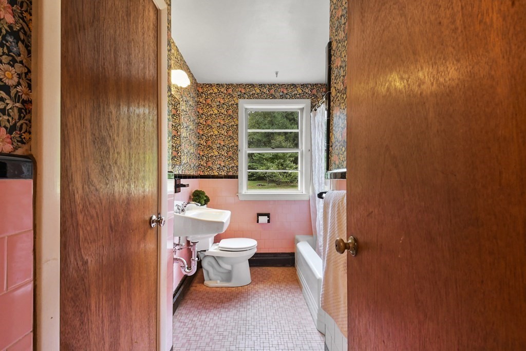 44 Edsel Road Littleton, MA 01460 - Photo 15 of 35 Gallery Image 15