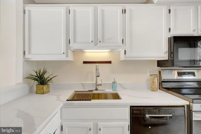 $545,000 | 11200 Silentwood Lane, Reston, VA 20191