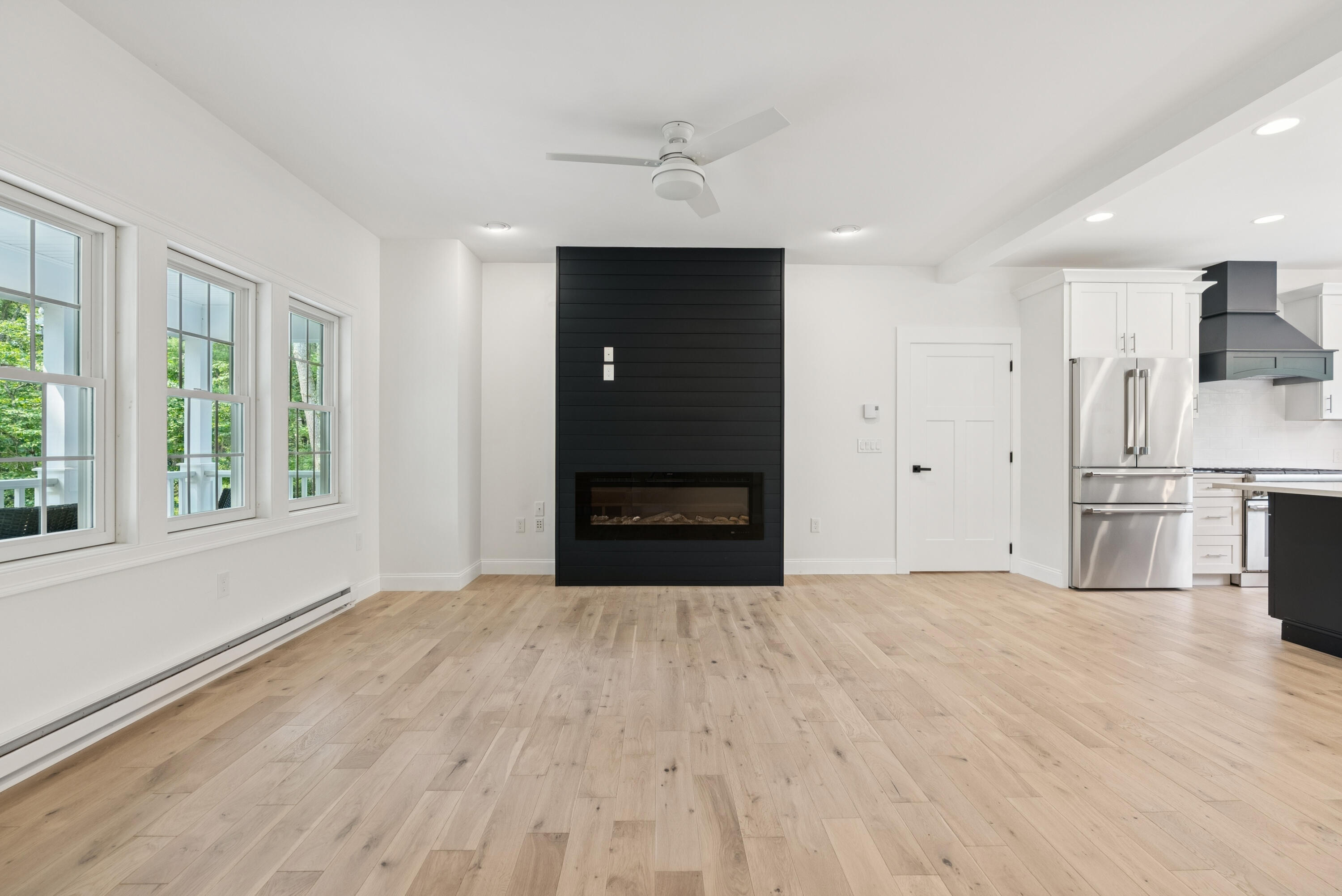 28 Riverlocks Road Kennebunk, ME 04043 - Photo 21 of 86 Living Room