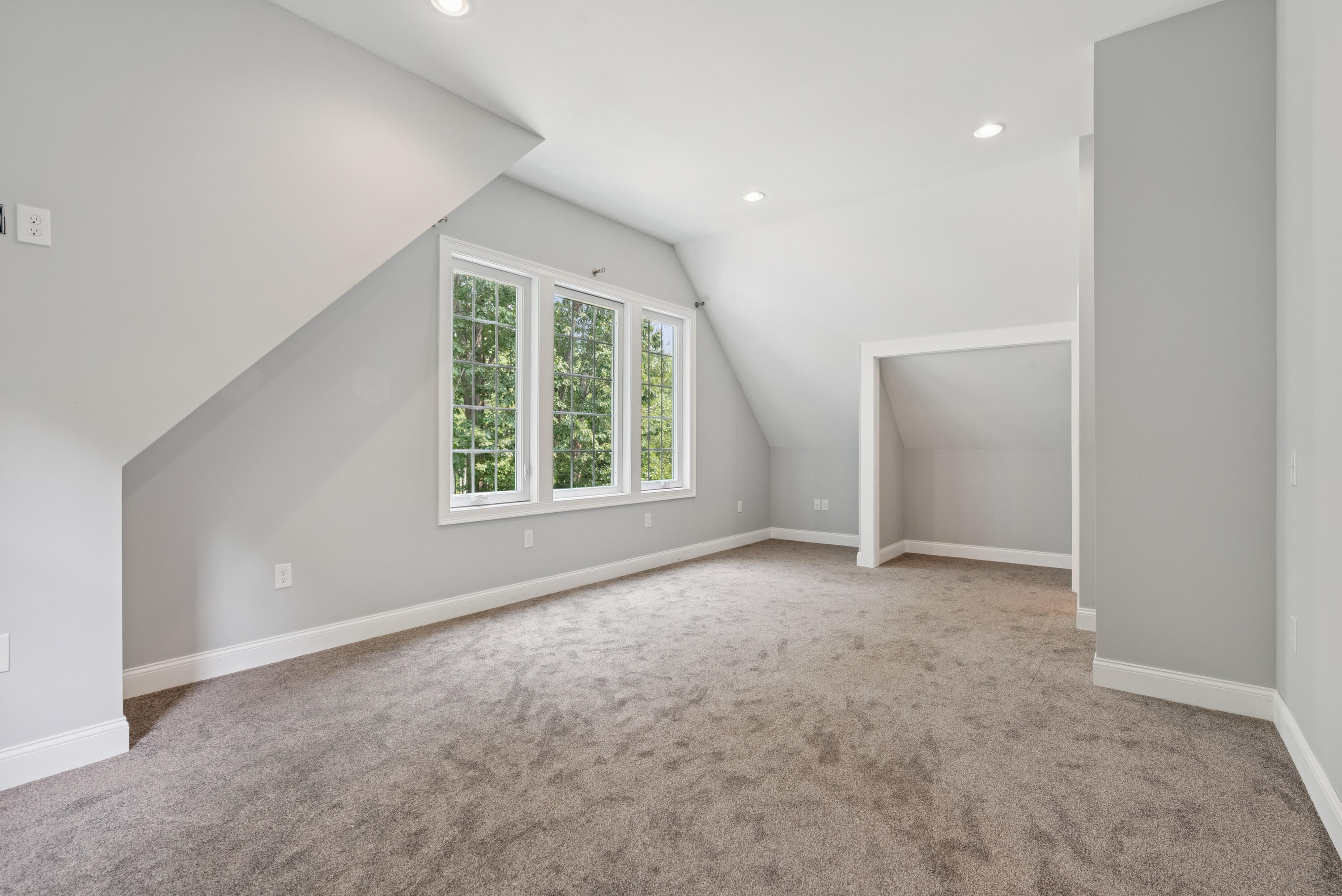 28 Riverlocks Road Kennebunk, ME 04043 - Photo 56 of 86 Bedroom