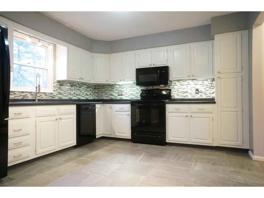 120 Martindale Road, Unit 120 Shelburne, VT 05482 - Photo 4 of 16 Gallery Image 4