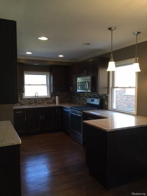 14876 Champaign Road Allen Park, MI 48101 - Photo 9 of 22 open kitchen1.jpeg