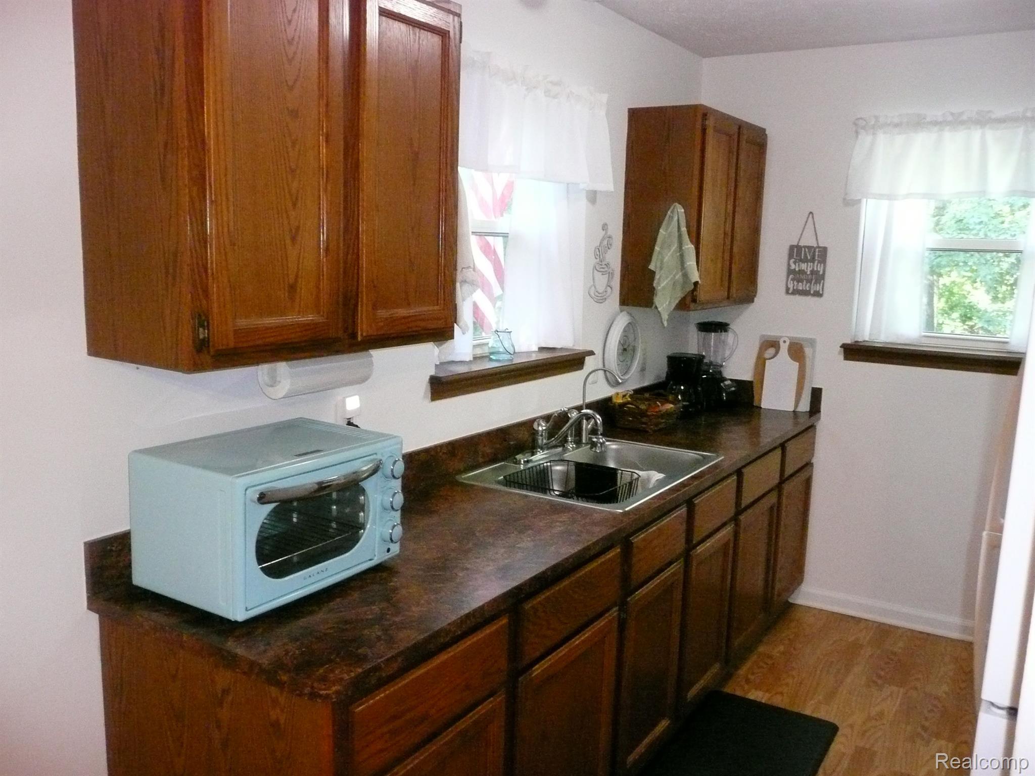 6016 Crandall Road Howell, MI 48855 - Photo 12 of 29 Kitchen